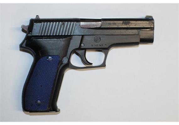Pistole Sig Sauer P226 9mm Para mit Wappen