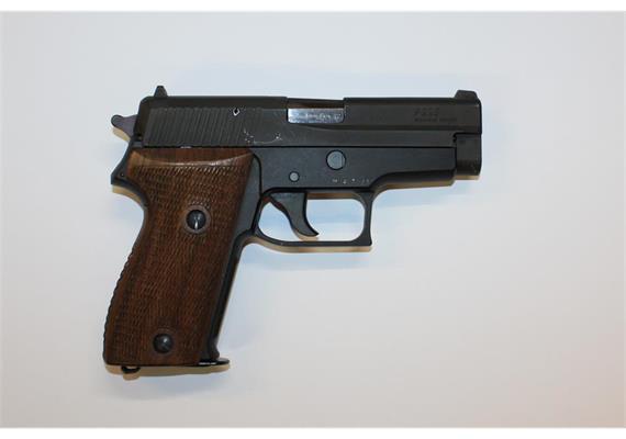Pistole Sig Sauer P225 9mm Para Polizei Bern
